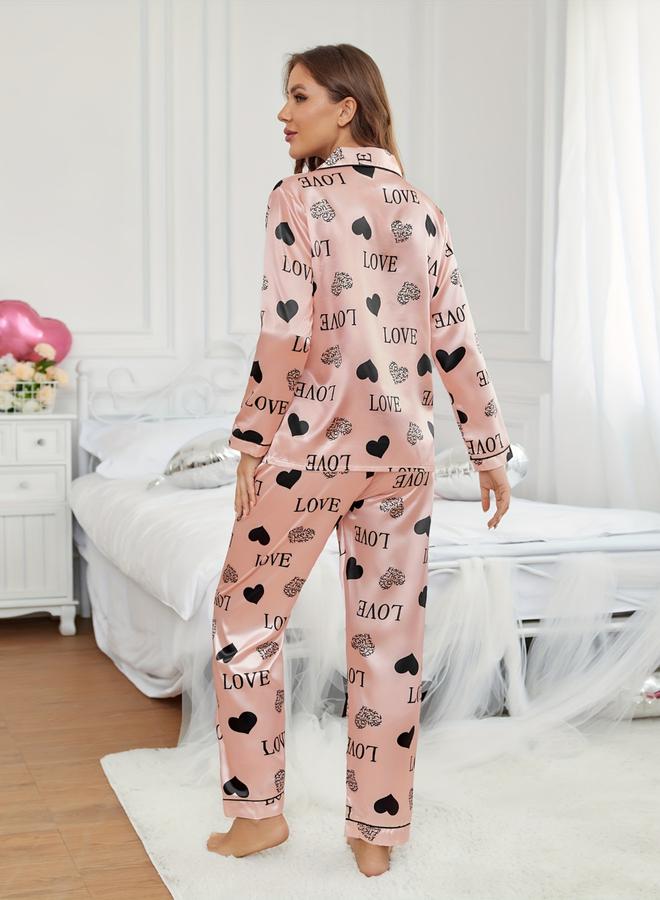 تايك تو طقم قميص ساتان وبنطال بيجاما بطبعة جرافيك للنساء - Image 4